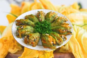Read more about the article Stuffed Zucchini Flowers