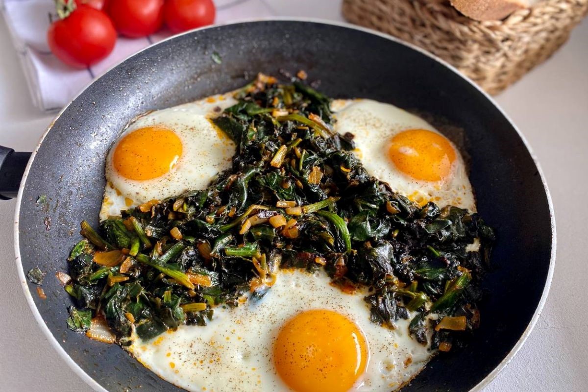 Read more about the article Spinach and Poached Eggs